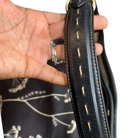 Liz Claiborne Floral Black and White Dandelion Women's Bag, NWOT - Picture 5 of 10